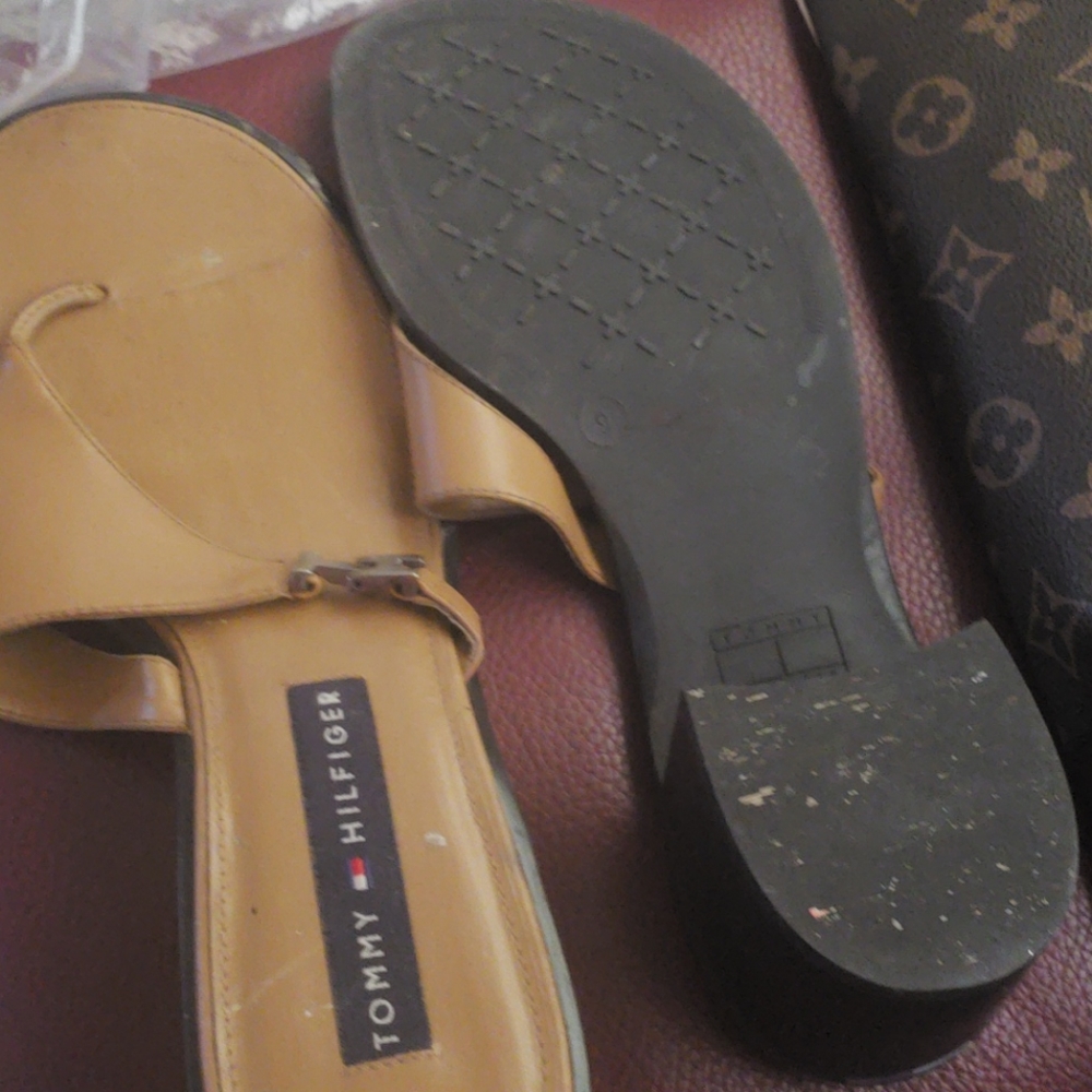 Shoes - Picture 3 of 4